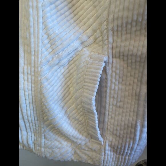 Columbia corduroy and faux fur vest sz M - Picture 5 of 5